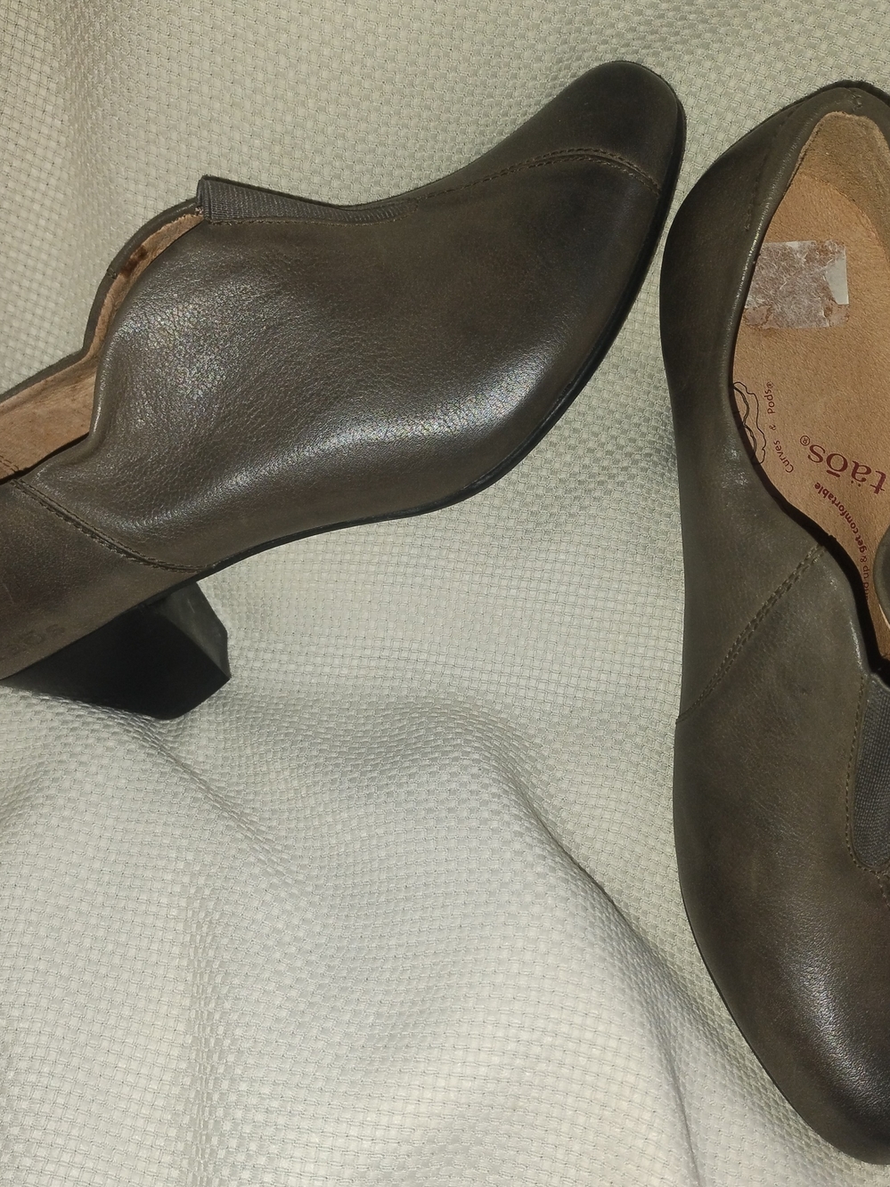 Taos Gorgeous (Gor-12751) Taupe Leather Boots Size 11